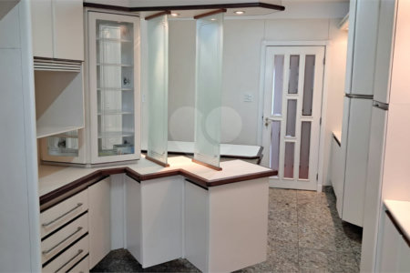 Apartamento à venda ou para alugar com 4 suítes em Santo Amaro, São Paulo, SP