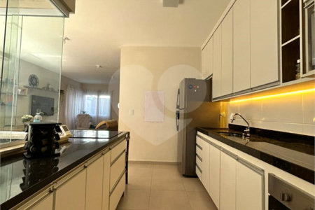 Sobrado à venda com 3 quartos, sendo 1 suíte,  em Villa Di Cesar, Mogi das Cruzes, SP