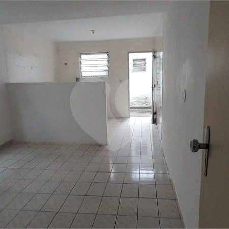 Casa à venda com 3 quartos, sendo 1 suíte, em Santo Amaro, São Paulo, SP
