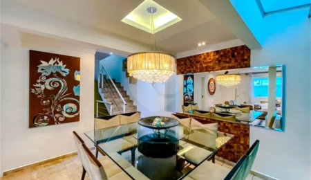 Casa à venda com 3 suítes no condomínio Oiti Residencial, São Paulo - SP