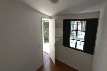 Sobrado para alugar com 3 quartos, sendo 1 suíte,  em Vila Oliveira, Mogi das Cruzes, SP