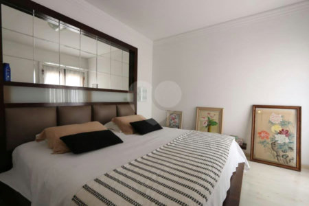 Apartamento à venda com 4 quartos, sendo 2 suítes,  em Vila Uberabinha, São Paulo, SP