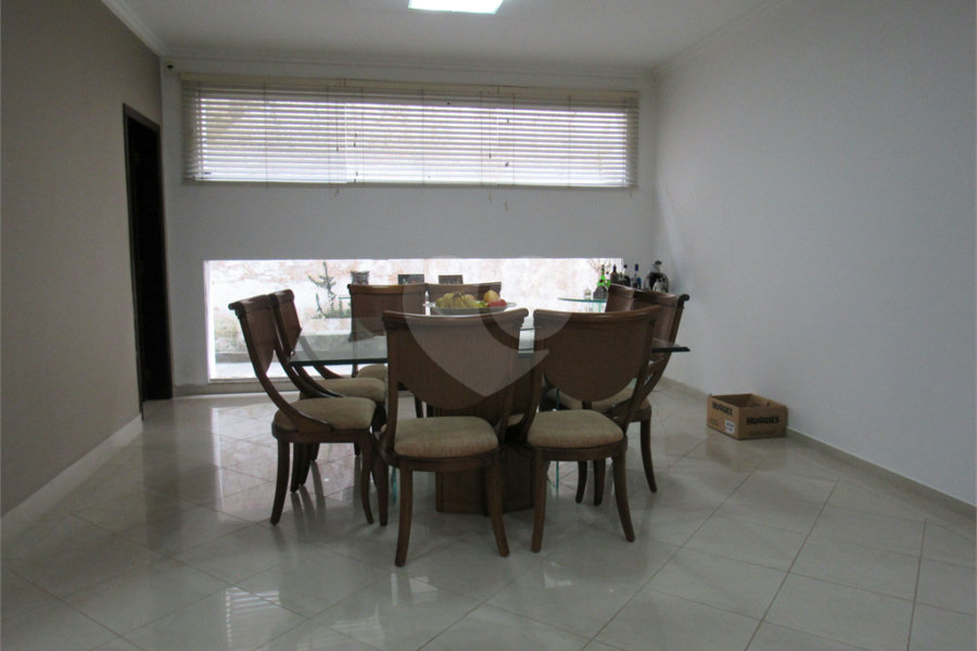 Sobrado à venda com 4 quartos, sendo 2 suítes, em Tremembé, São Paulo, SP