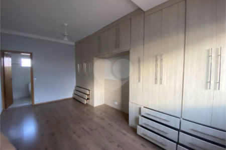 Casa à venda com 4 quartos, sendo 2 suítes,  em Jardim Santa Marta III, Salto, SP