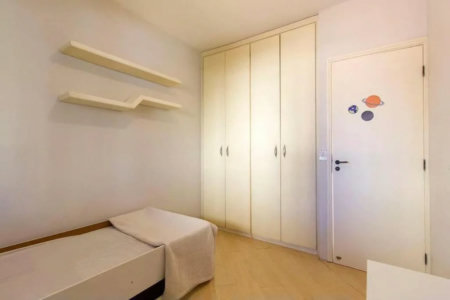 Apartamento à venda com 3 quartos, sendo 1 suíte,  em Vila Andrade, São Paulo, SP