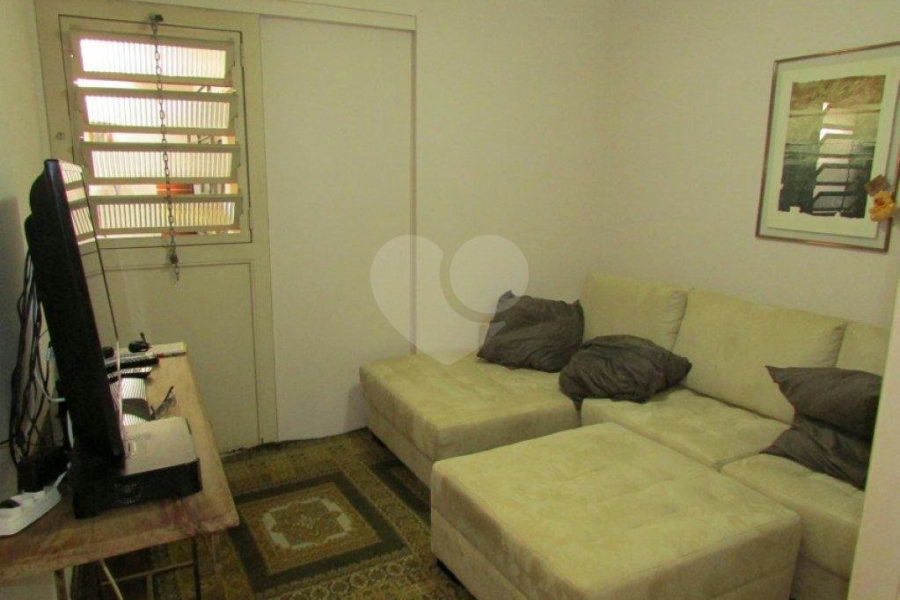 Casa Térrea à venda com 3 quartos, sendo 1 suíte,  no condomínio Travessa Nicolas Jancu,52, São Paulo - SP