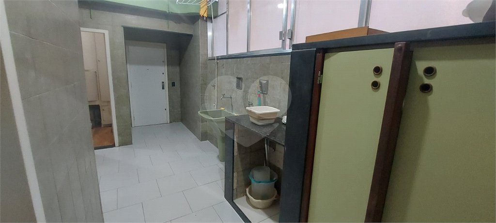 Apartamento à venda com 4 quartos, sendo 1 suíte,  em Laranjeiras, Rio de Janeiro, RJ