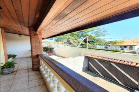 Casa à venda com 3 quartos, sendo 1 suíte,  em Jardim Santa Rosália, Sorocaba, SP