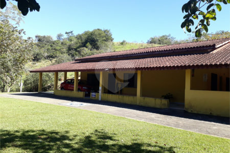 Sítio à venda com 9 quartos, sendo 7 suítes, no Centro, Monteiro Lobato, SP