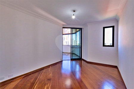 Apartamento à venda com 3 suítes em Campo Belo, São Paulo, SP