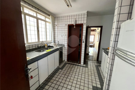 Casa à venda com 4 quartos, sendo 3 suítes, em Chácara Monte Alegre, São Paulo, SP