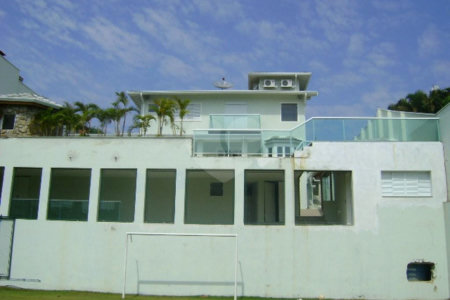 Casa à venda com 3 suítes no condomínio Estância Marambaia, Vinhedo - SP