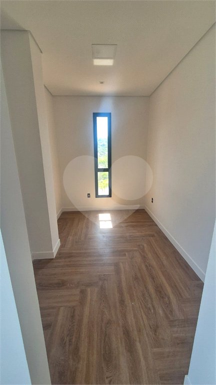 Casa à venda com 3 suítes no condomínio Recanto dos Paturis, Vinhedo - SP