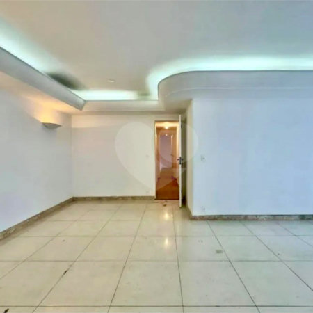 Apartamento à venda com 3 quartos, sendo 1 suíte,  em Leblon, Rio de Janeiro, RJ