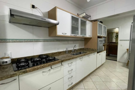 Apartamento com 3 dormitórios frente a praia à venda, 161 m² por R$ 2.200.000 - Gonzaga - Santos/SP