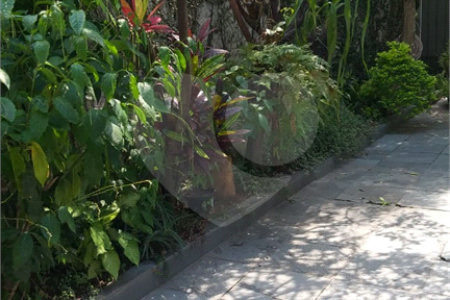 Sobrado à venda com 3 quartos, sendo 1 suíte, em Bosque da Saúde, São Paulo, SP