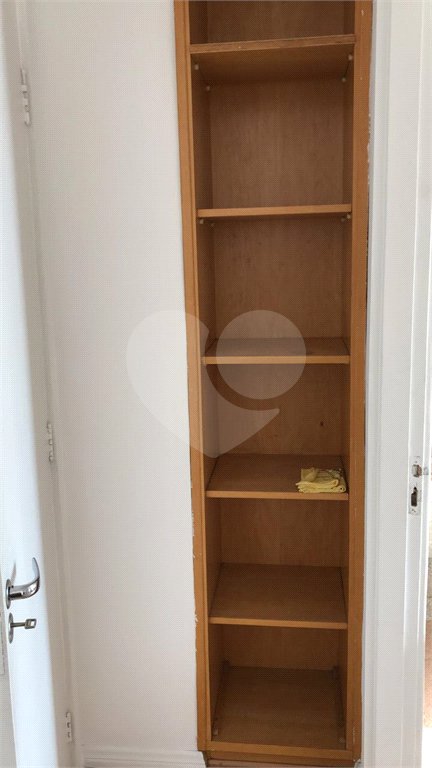 Apartamento à venda com 3 quartos, sendo 1 suíte, em Vila Olímpia, São Paulo, SP