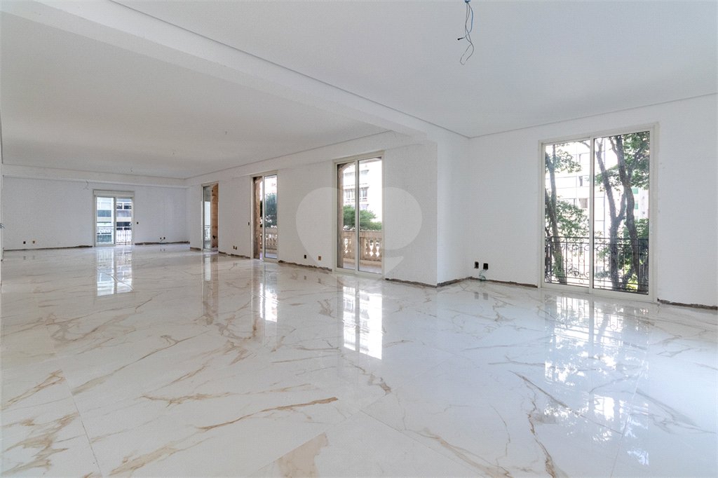 Apartamento à venda com 7 suítes em Santa Cecília, São Paulo, SP