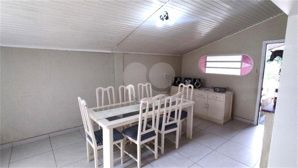 Casa à venda ou para alugar com 4 quartos, sendo 1 suíte, em Jardim Messina, Jundiaí, SP