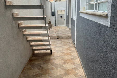 Sobrado à venda com 3 quartos em Vila Laís, São Paulo, SP