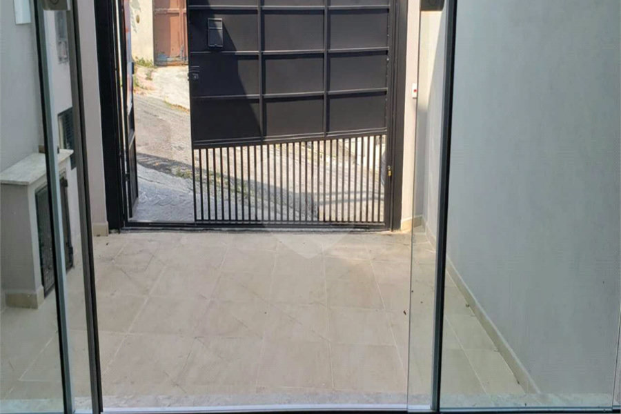 Sobrado à venda com 3 quartos, sendo 1 suíte, em Vila Romero, São Paulo, SP