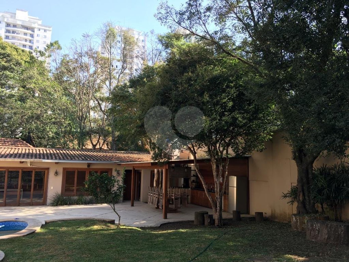Sobrado à venda ou para alugar com 4 suítes em Alto da Boa Vista, São Paulo, SP
