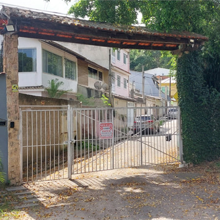 Casa à venda com 3 quartos, sendo 1 suíte, em Campo Grande, Rio de Janeiro, RJ