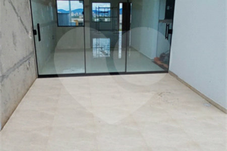 Casa à venda com 3 quartos, sendo 1 suíte, no condomínio Mosaico Essence, Mogi das Cruzes - SP