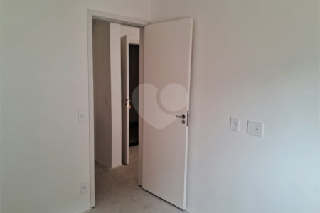 Apartamento à venda com 1 quarto em Vila Mazzei, São Paulo, SP