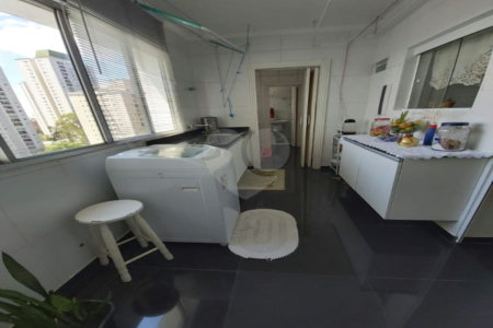 Apartamento à venda com 3 quartos, sendo 1 suíte, em Vila Andrade, São Paulo, SP