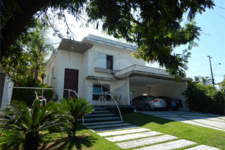 Casa à venda com 3 suítes no condomínio Alpes de Vinhedo, Vinhedo - SP