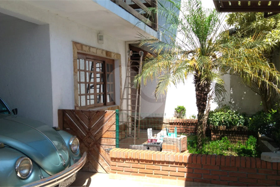 Casa à venda com 4 quartos, sendo 2 suítes, em Barreiro, Mairiporã, SP