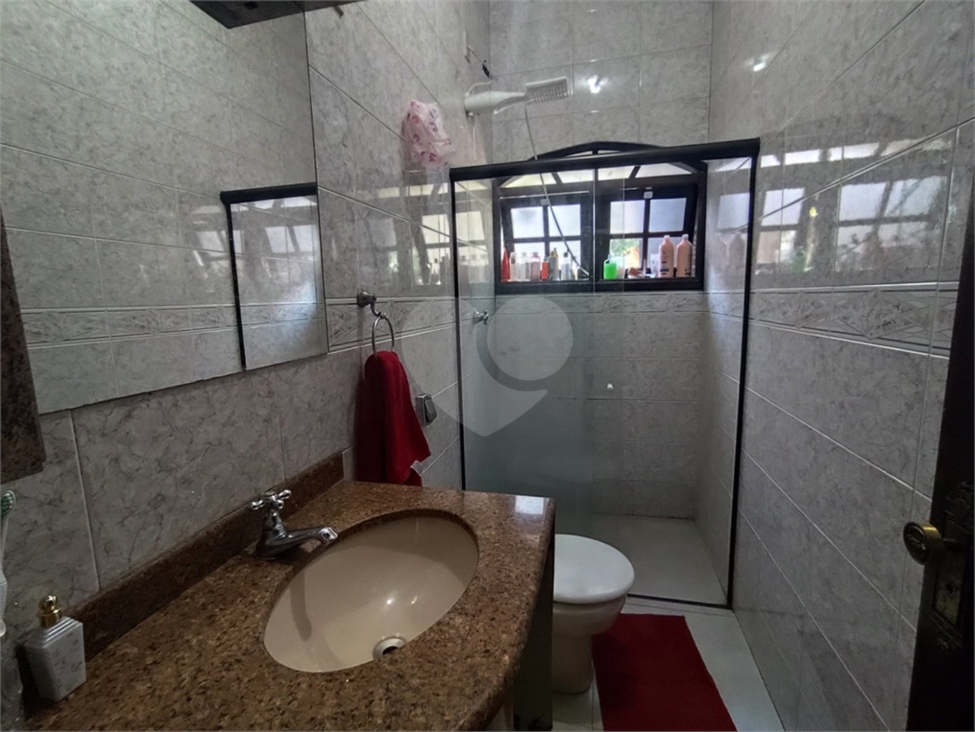 Sobrado à venda com 3 quartos, sendo 1 suíte, em Tremembé, São Paulo, SP