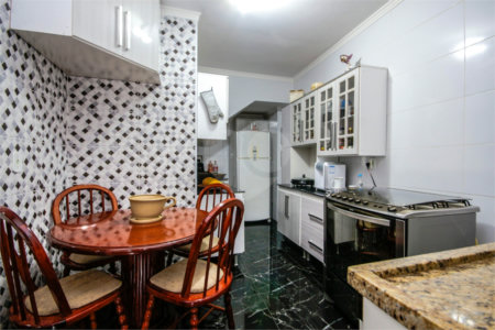 Casa à venda com 6 quartos, sendo 4 suítes, em Vila Anglo Brasileira, São Paulo, SP