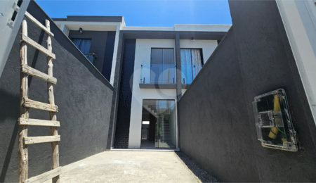 Casa à venda com 2 quartos no condomínio Mirela, Rio de Janeiro - RJ