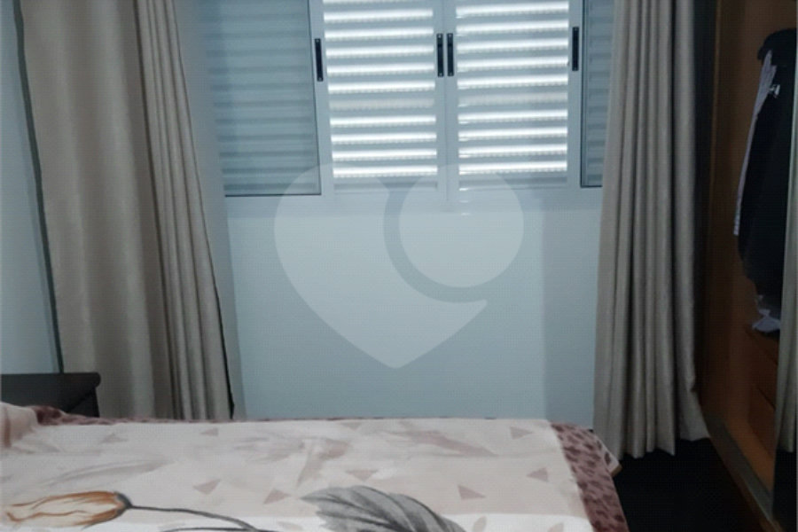 Casa à venda com 4 quartos em Jardim Peri, São Paulo, SP