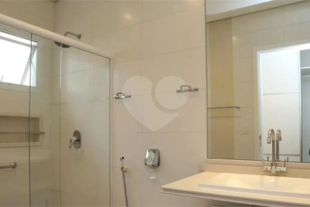 Casa à venda com 3 suítes no condomínio Residencial Morumbi, São Paulo - SP