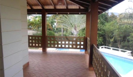 Casa à venda com 3 suítes em Nova Gardênia, Atibaia, SP