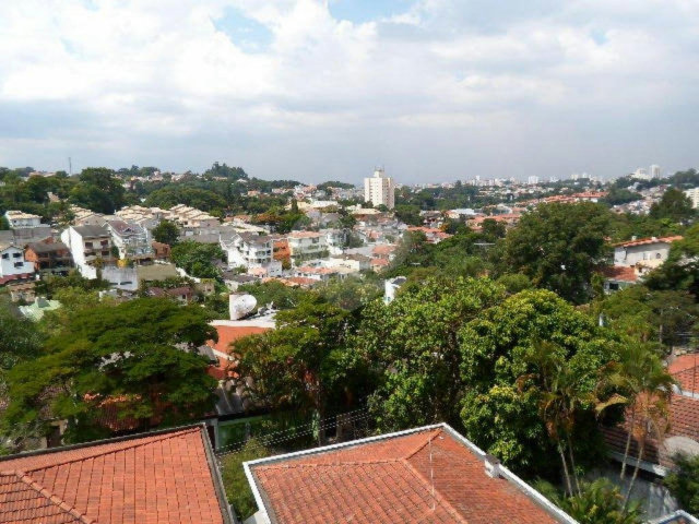 Sobrado à venda com 4 suítes em Tremembé, São Paulo, SP