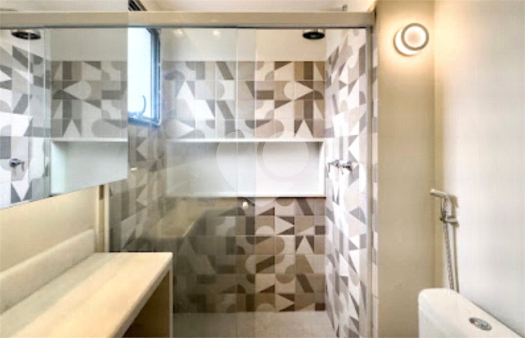Apartamento à venda com 2 quartos, sendo 1 suíte,  em Vila Olímpia, São Paulo, SP