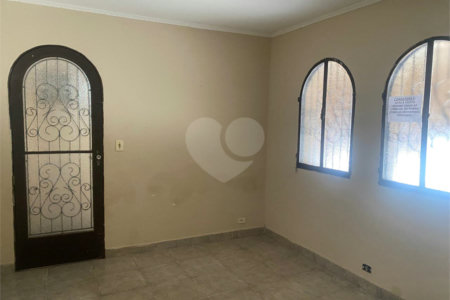Casa à venda com 3 quartos, sendo 2 suítes, em Jardim do Papai, Guarulhos, SP