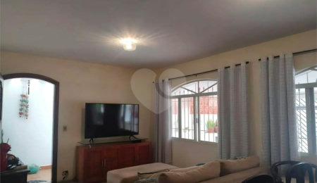 Sobrado à venda com 3 quartos, sendo 1 suíte,  em Jardim Ester, São Paulo, SP