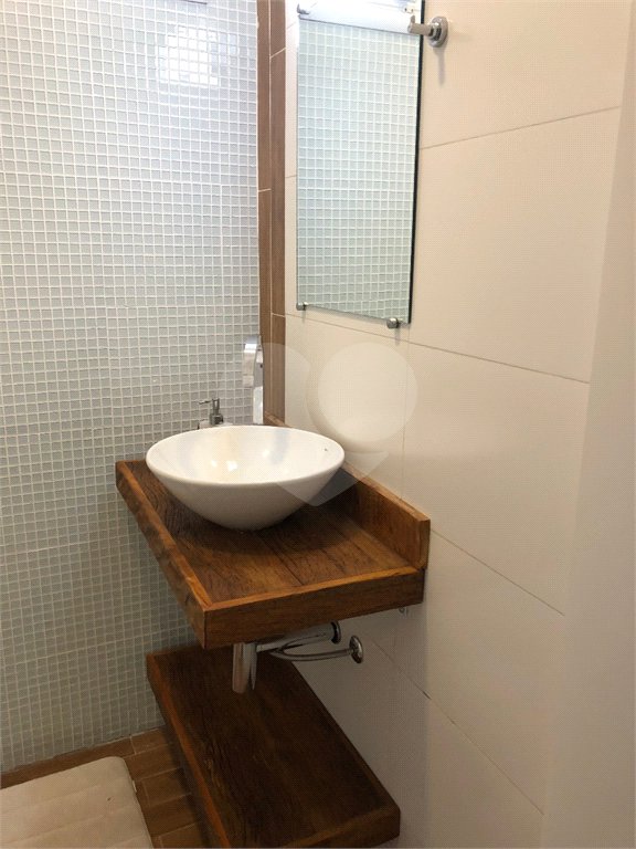 Casa à venda com 3 quartos, sendo 1 suíte, no condomínio Alpes de Vinhedo, Vinhedo - SP