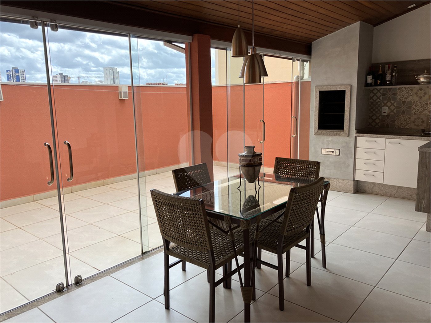 Apartamento à venda com 3 quartos, sendo 1 suíte, em Parque Campolim, Sorocaba, SP