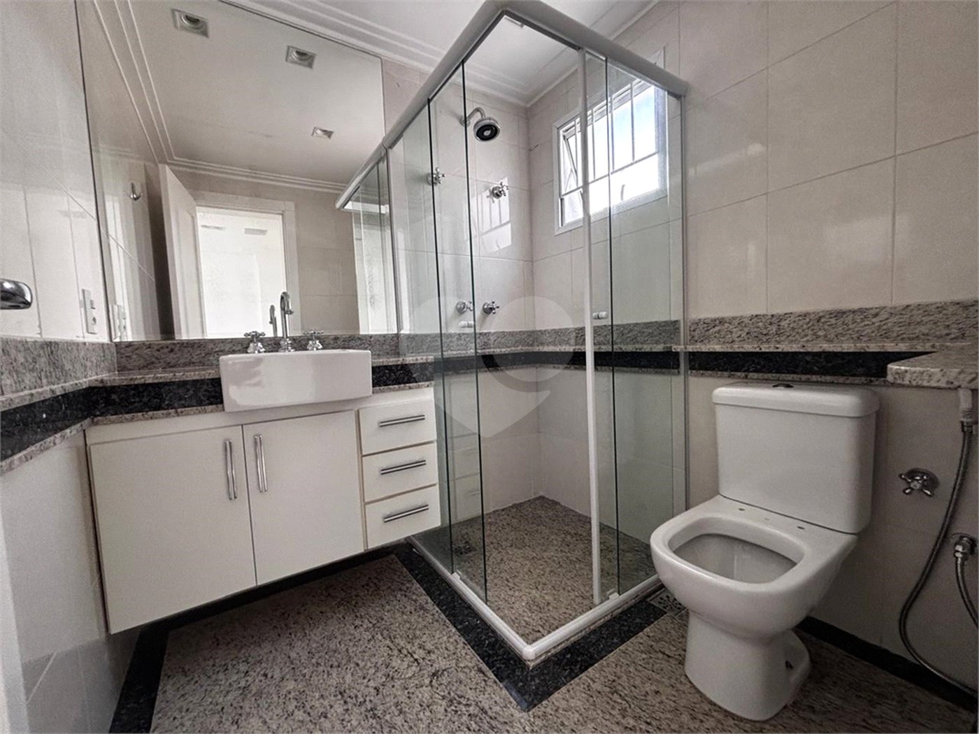 Cobertura à venda com 3 quartos, sendo 2 suítes,  em Vila Buarque, São Paulo, SP