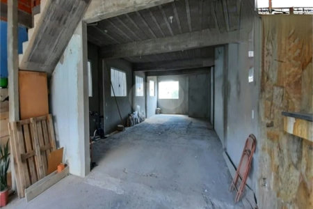 Sobrado à venda com 5 quartos, sendo 1 suíte, em Jardim Cumbica, Guarulhos, SP