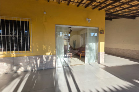 Casa à venda com 2 quartos em Caminho de Búzios, Cabo Frio, RJ