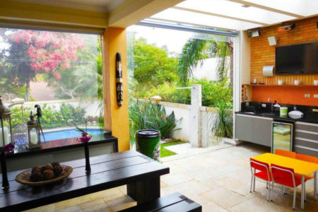 Casa à venda com 4 suítes no condomínio Vilaggio Monte Alegre, São Paulo - SP