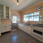 Casa à venda ou para alugar com 4 quartos, sendo 2 suítes,  em Santa Rosa, Vinhedo, SP