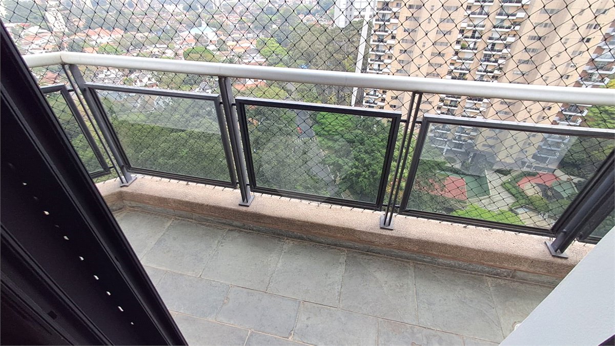 Apartamento para alugar com 4 quartos, sendo 3 suítes, em Santo Amaro, São Paulo, SP
